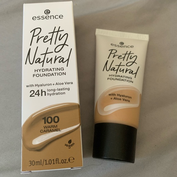 NIB ESSENCE Pretty Natural Hydrating Foundation Color: Warm Caramel 100 - Picture 1 of 10